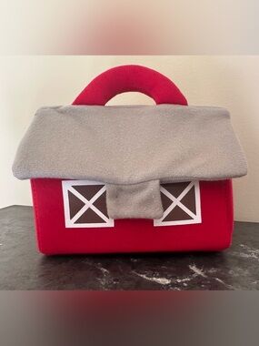Barn carry case lunch box toy carrier